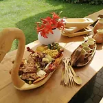 住宿加早餐酒店 Niebieska Tawerna 4*