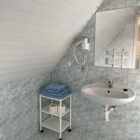 Niebieska Tawerna Bed & Breakfast *