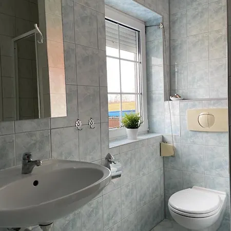 Niebieska Tawerna Bed & Breakfast *